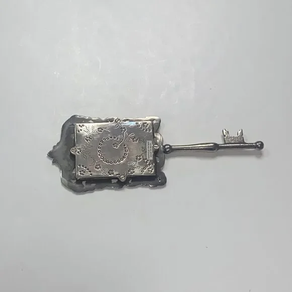 Vintage Style Hand Mirror Skeleton Key Picture Frame Wonderland Made In India - Picture 2 of 12